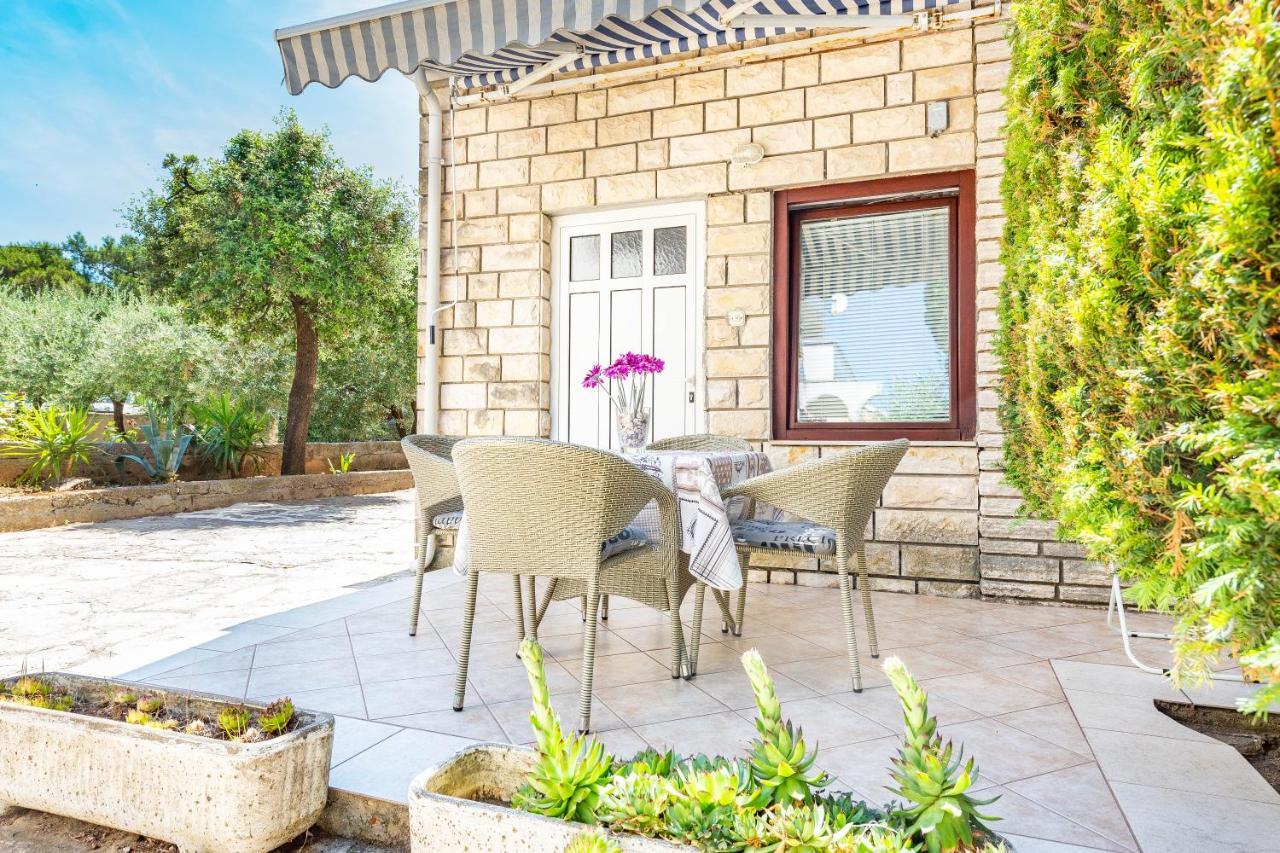 נובליה Apartmani Tatjana מראה חיצוני תמונה